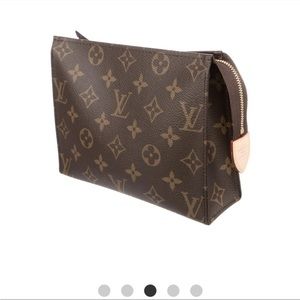 AUTHENTIC Louis Vuitton toiletry 19